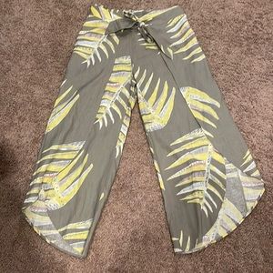 Women Patagonia garden island pants medium NWT